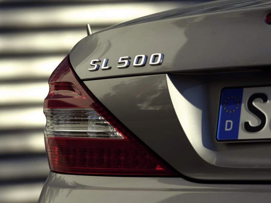  Mercedes-Benz SL500 2006 года  (фото 36 из 40)